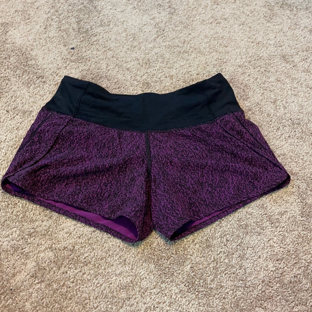 Lululemon mid rise speed up shorts 4”